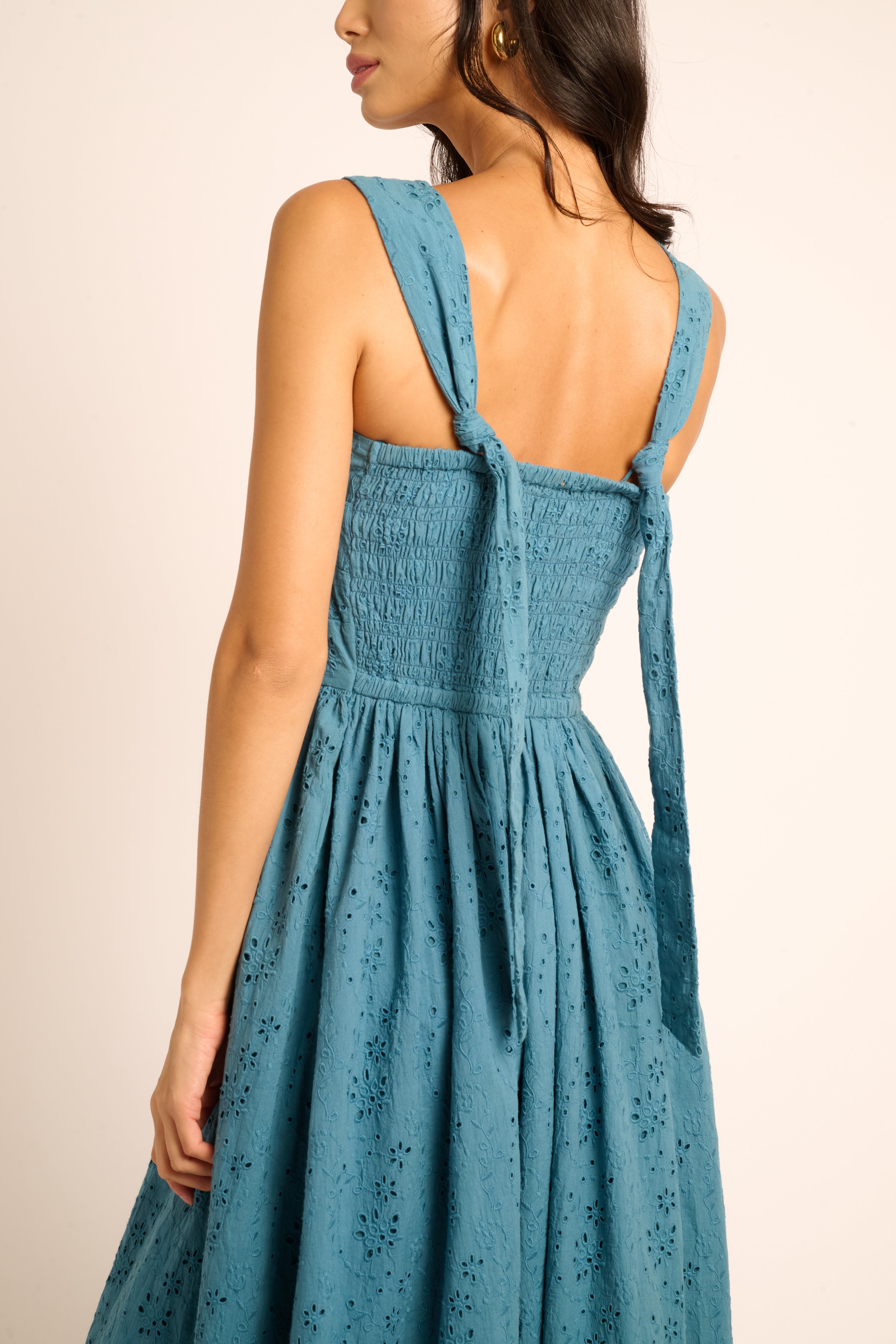 annabelle blue dress Annabelle Wallis 2025 Oscars Steel Blue Chiffon Gown