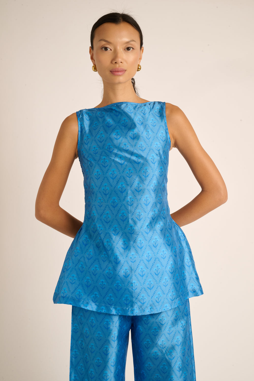 Sapphire Lattice Floral