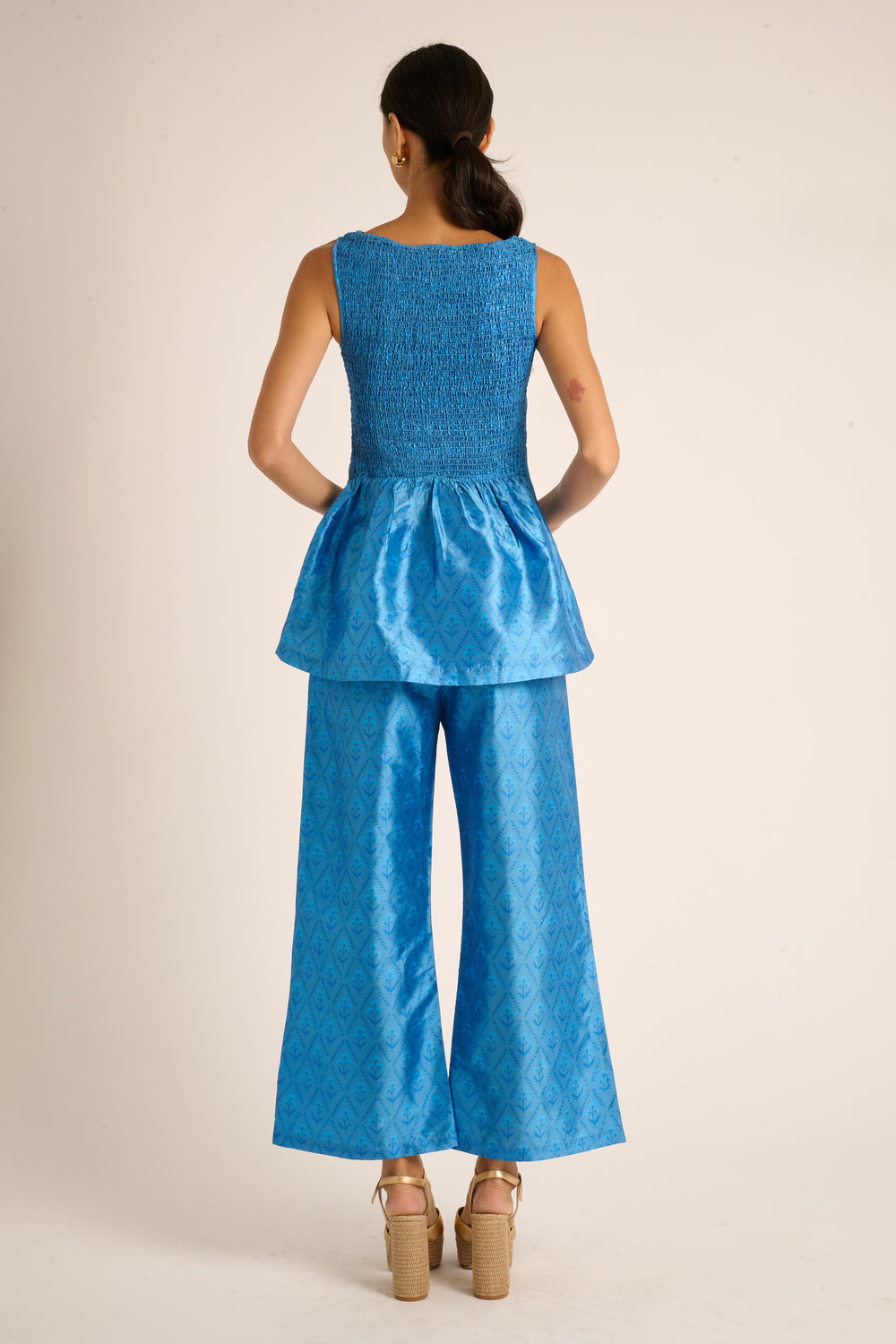 Sapphire Lattice Floral