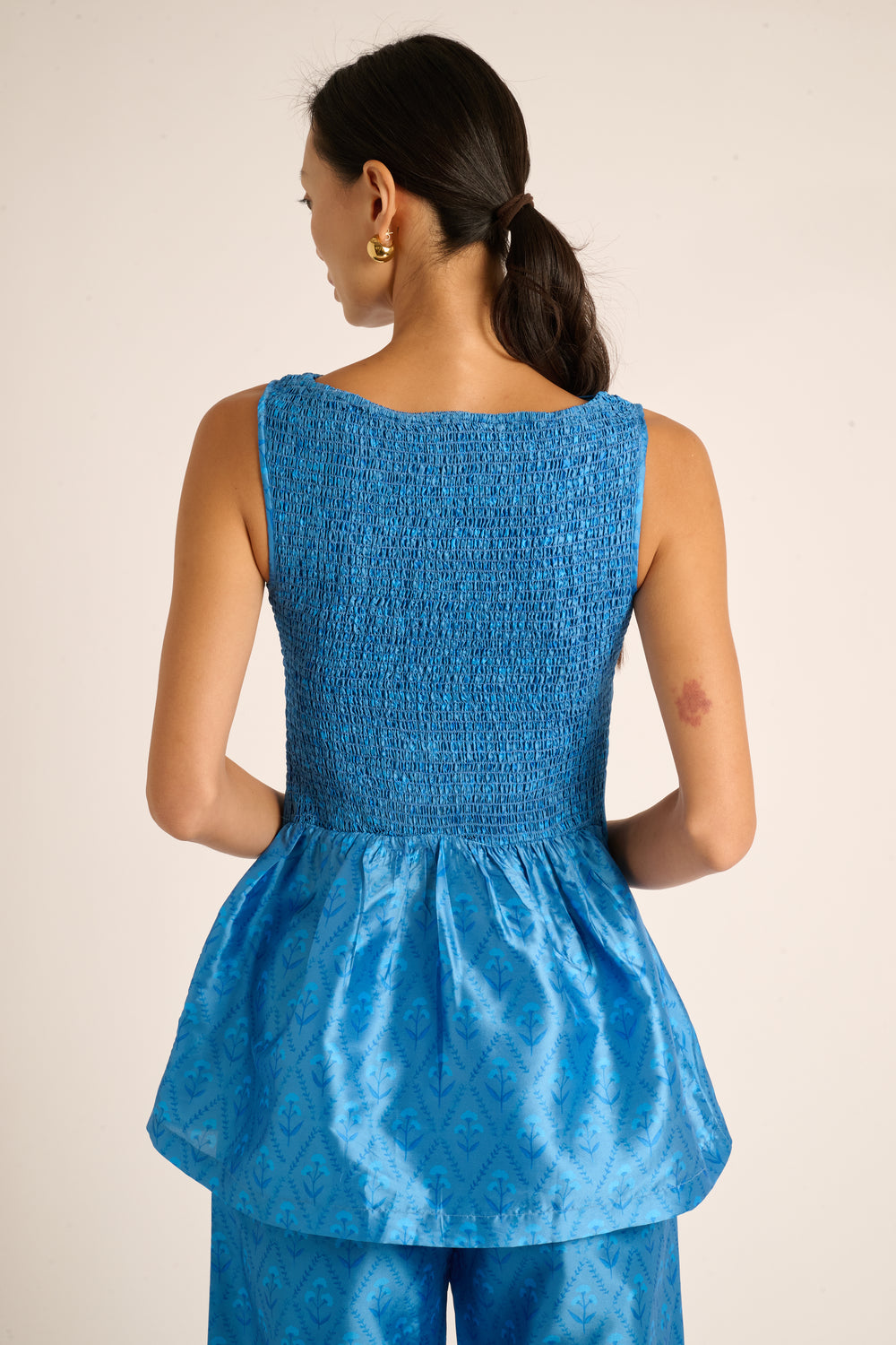 Sapphire Lattice Floral