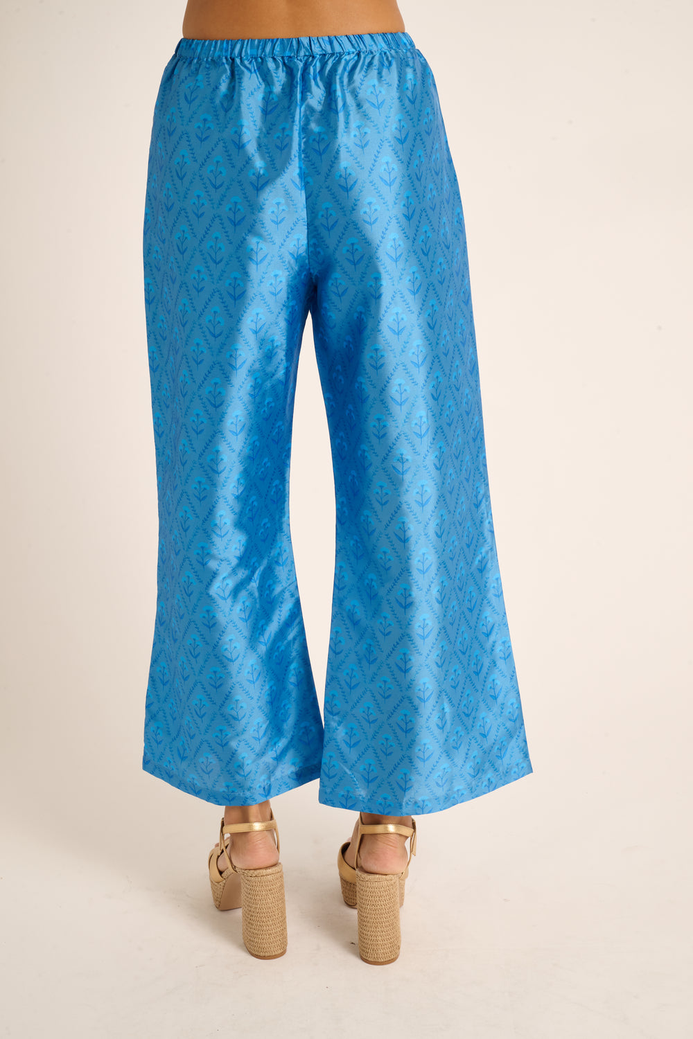 Sapphire Lattice Floral