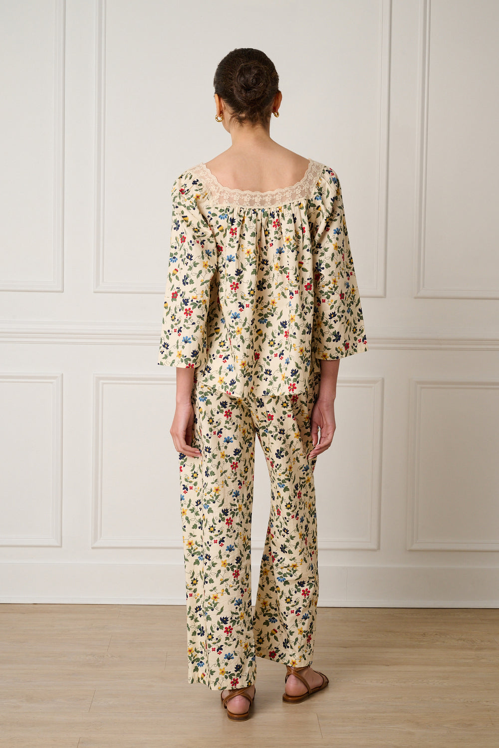 Ivory Vintage Floral