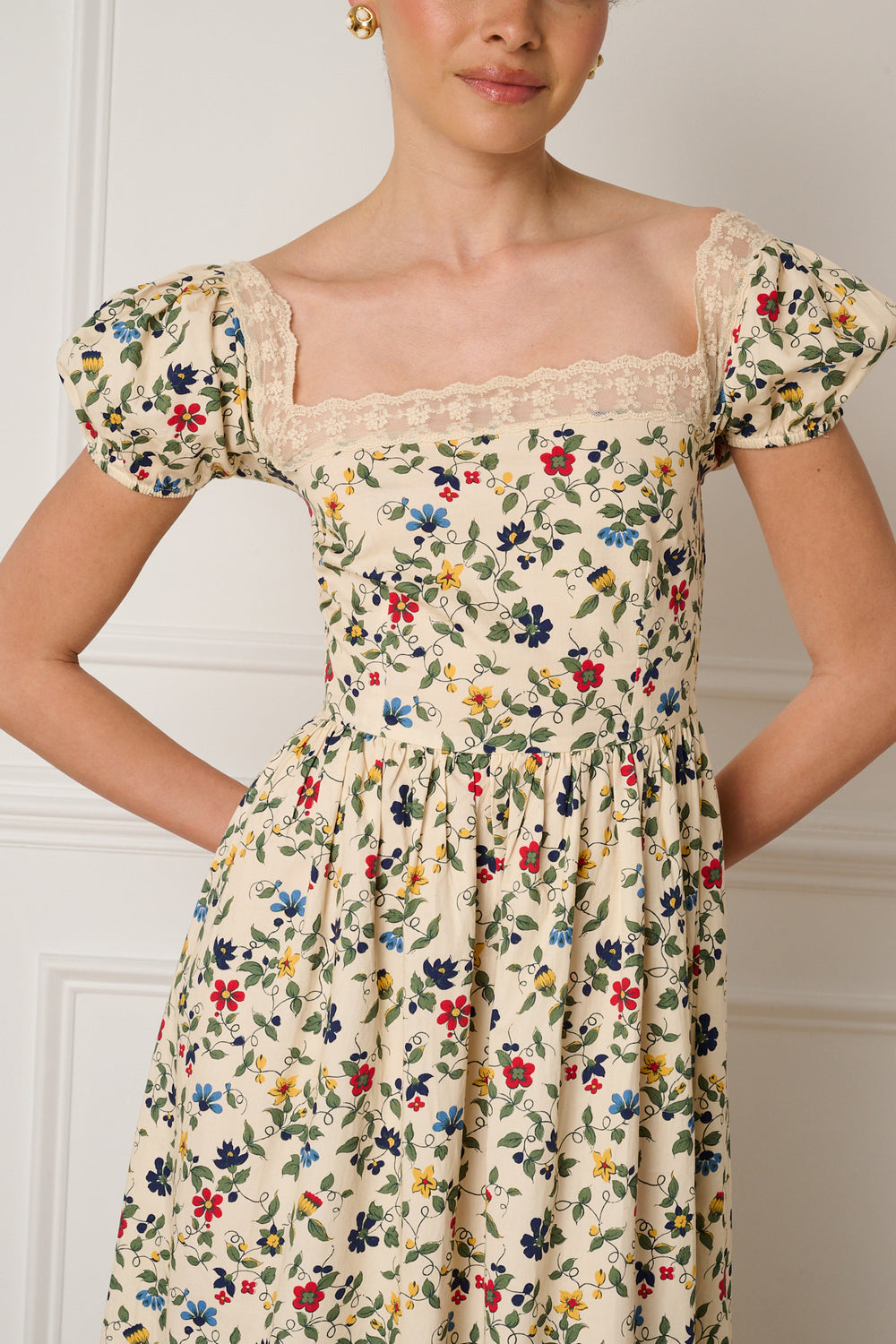 Ivory Vintage Floral
