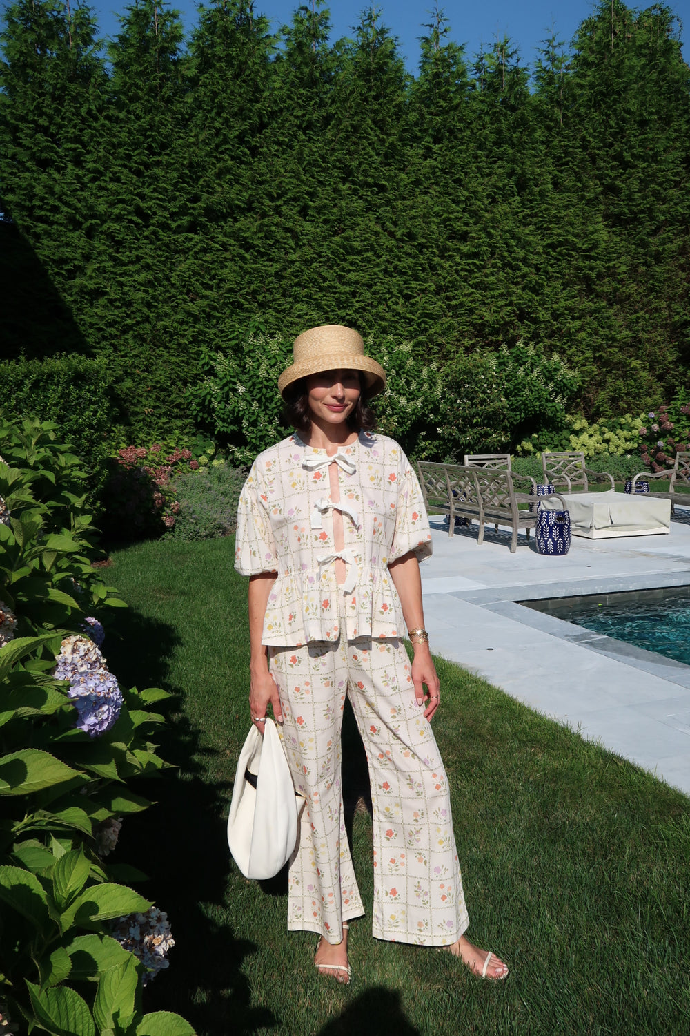 White Floral Grid