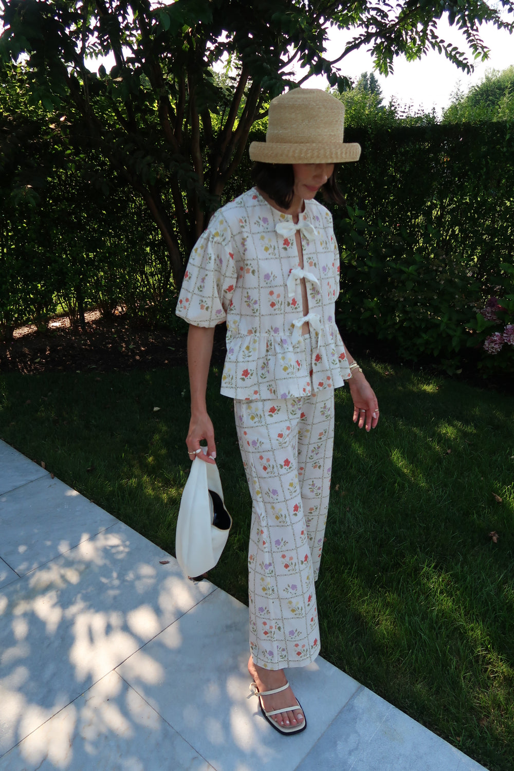 White Floral Grid