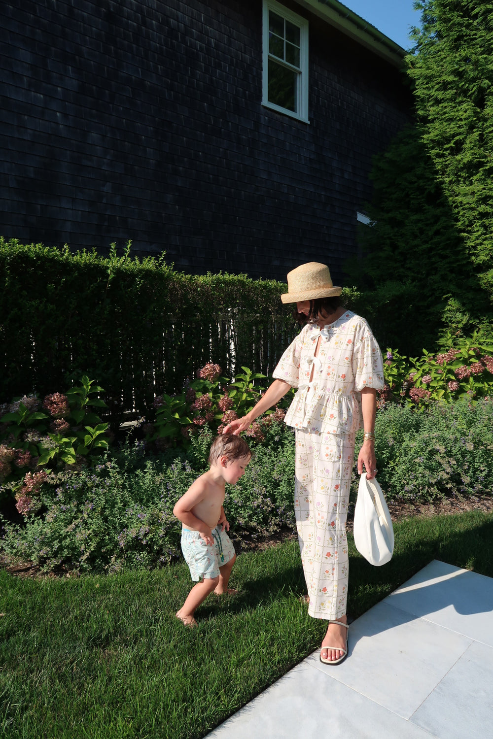 White Floral Grid