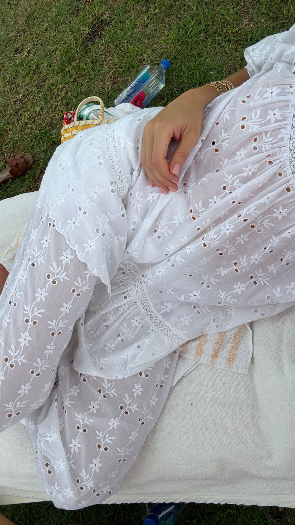 White Daisy Eyelet
