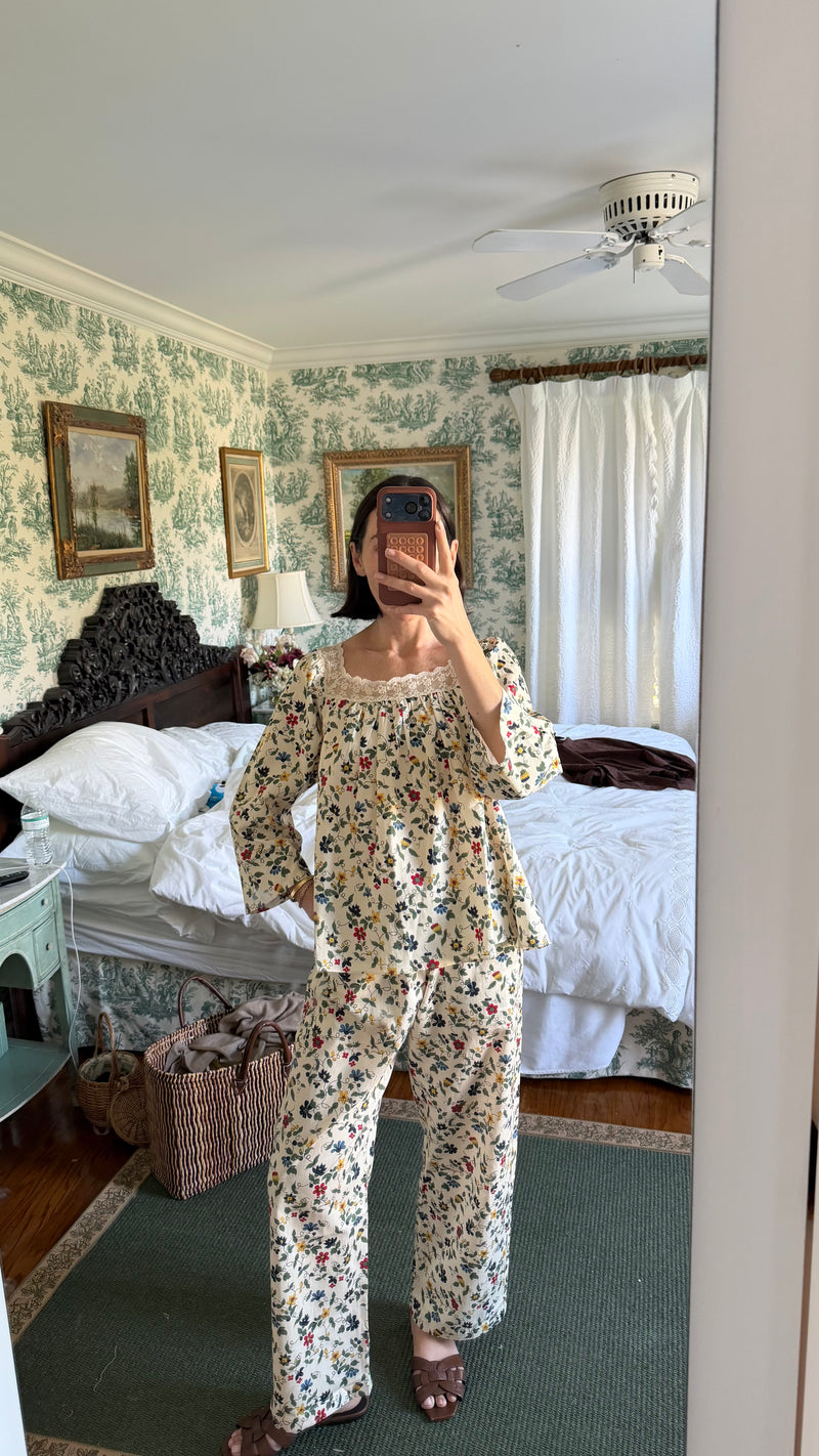 Ivory Vintage Floral